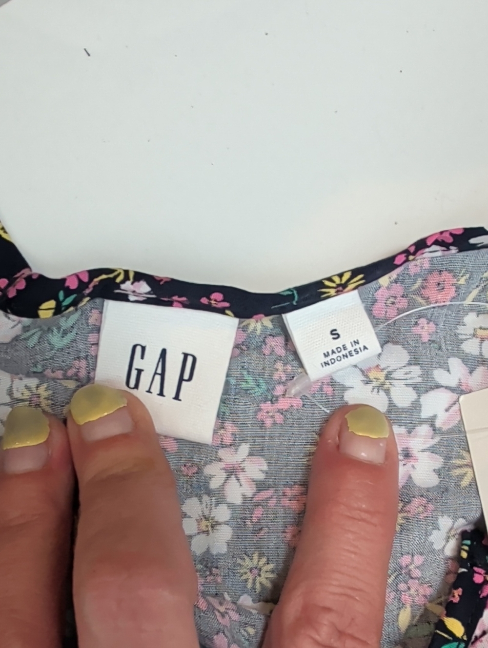 GAP Women's NWT Black Floral Rayon V-Neck Dress with Pockets Size S - Picture 4 of 14